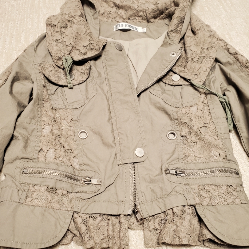 Lace spring jacket - Picture 2 of 5